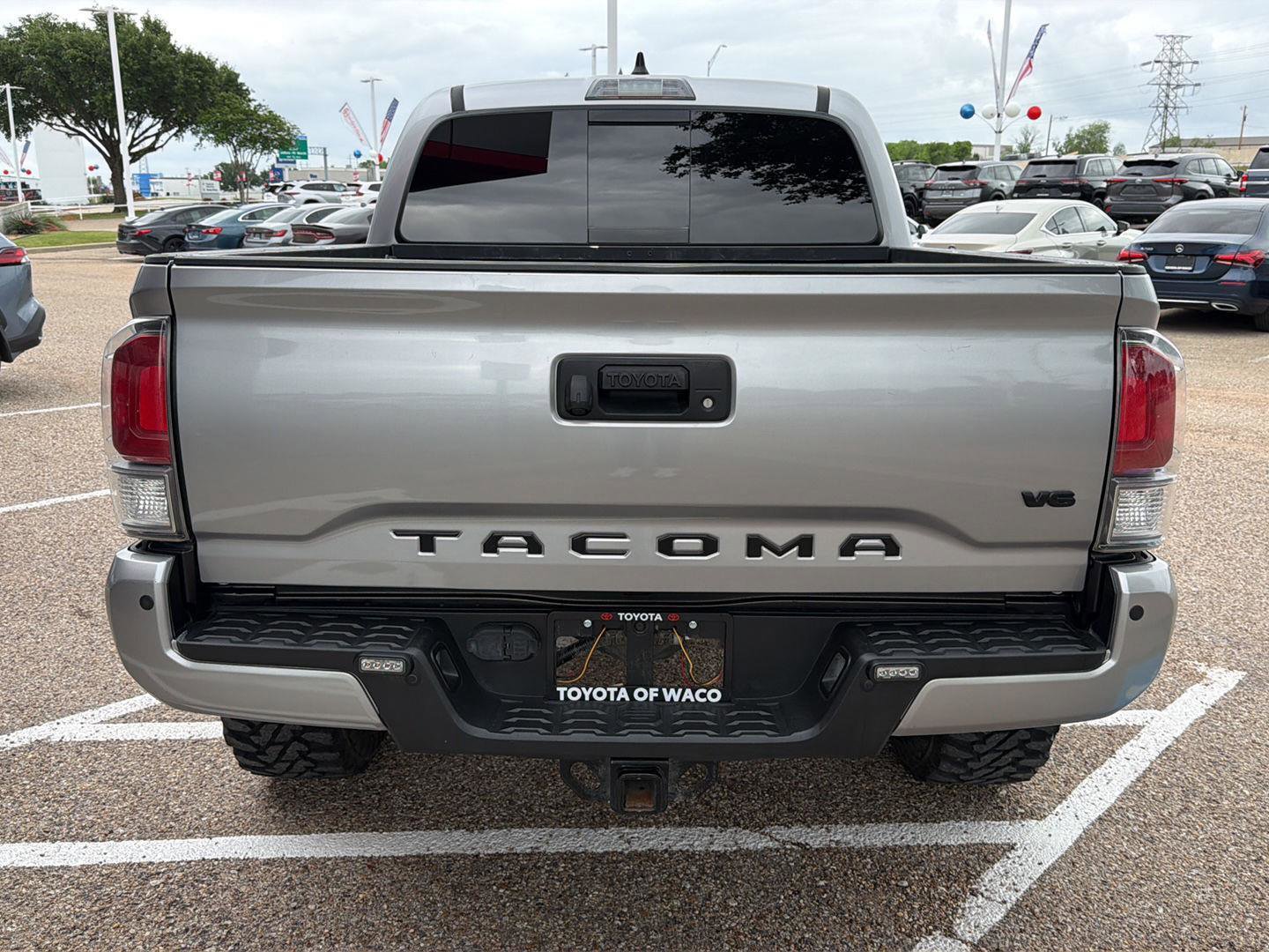 Used 2021 Toyota Tacoma TRD Off-Road w/ Technology Package AWD/4WD image 4