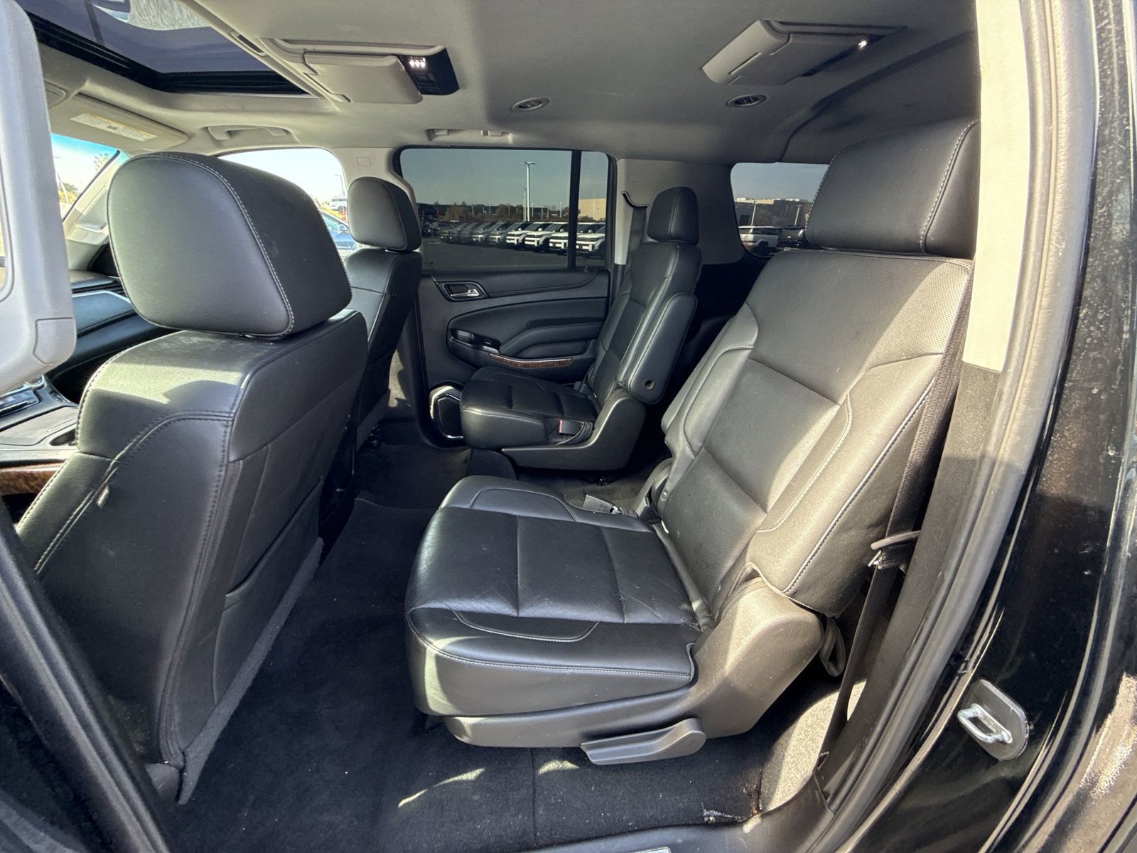 Used 2019 Chevrolet Suburban Premier AWD/4WD image 24