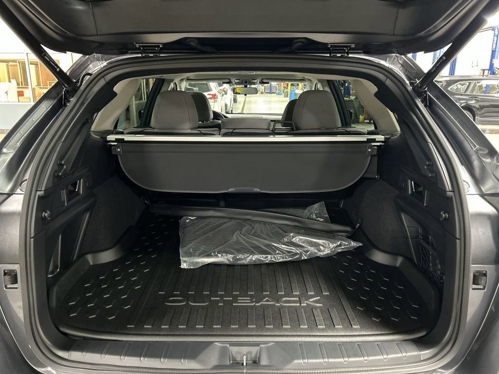 Certified 2025 Subaru Outback Premium image 27