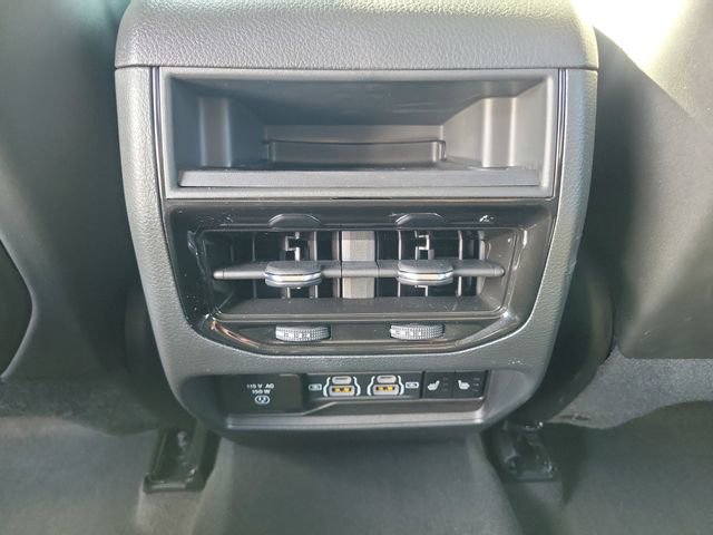 Used 2023 Jeep Grand Cherokee 4WD 4xe w/ Luxury Tech Group II image 11