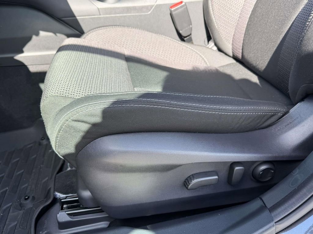 Used 2025 Subaru Outback Premium image 17