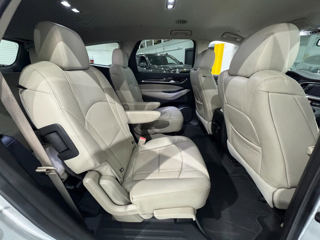 Used 2019 Buick Enclave Essence image 40