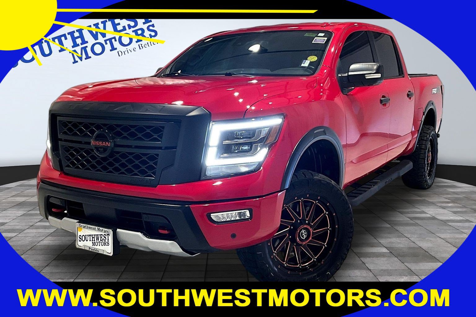Used 2021 Nissan Titan PRO-4X w/ Pro-4x Convenience Package AWD/4WD image 1