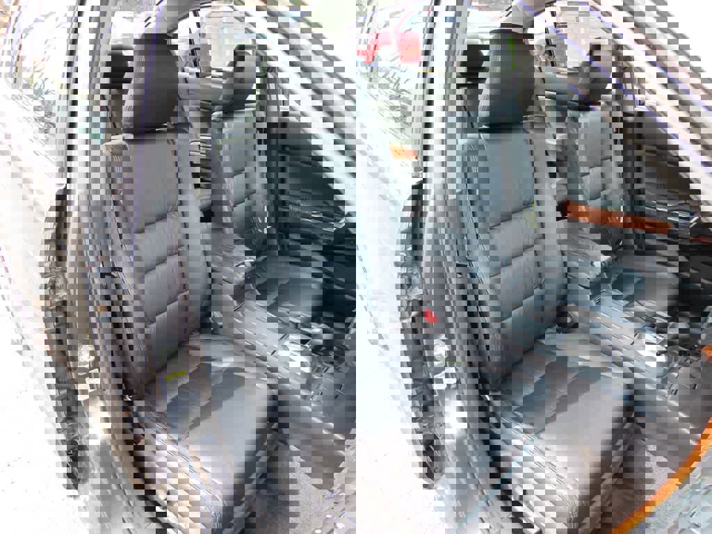 Used 2011 Honda Accord EX-L image 16