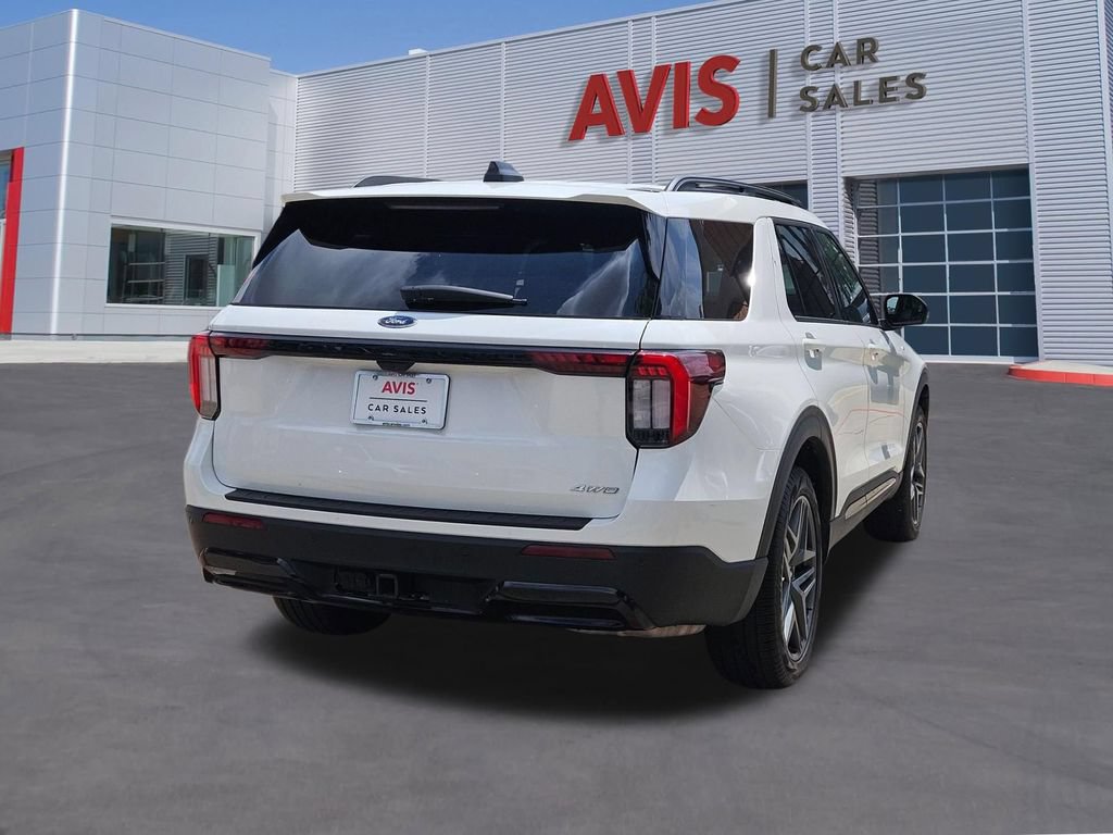 Used 2025 Ford Explorer ST-Line w/ ST-Line Street Pack AWD/4WD image 6