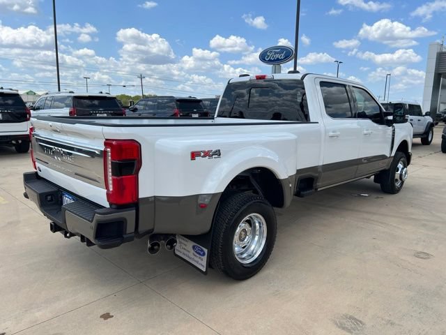 New 2026 Ford F350 4x4 Crew Cab DRW Super Duty image 7