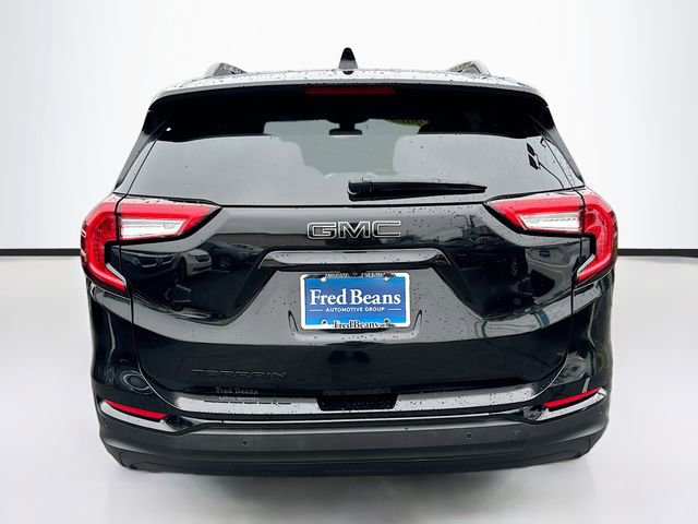 Used 2023 GMC Terrain SLT w/ Elevation Edition image 6