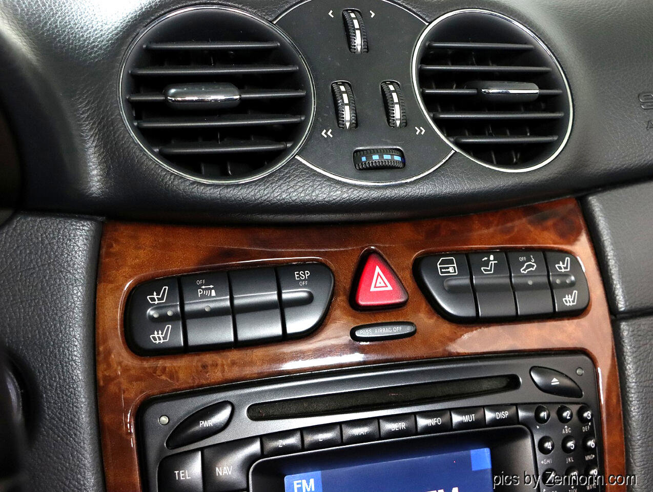 Used 2004 Mercedes-Benz CLK 500 Cabriolet image 20