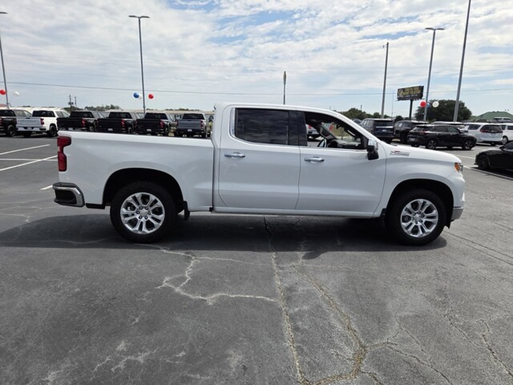 Used 2023 Chevrolet Silverado 1500 LTZ w/ LTZ Convenience Package II AWD/4WD image 7