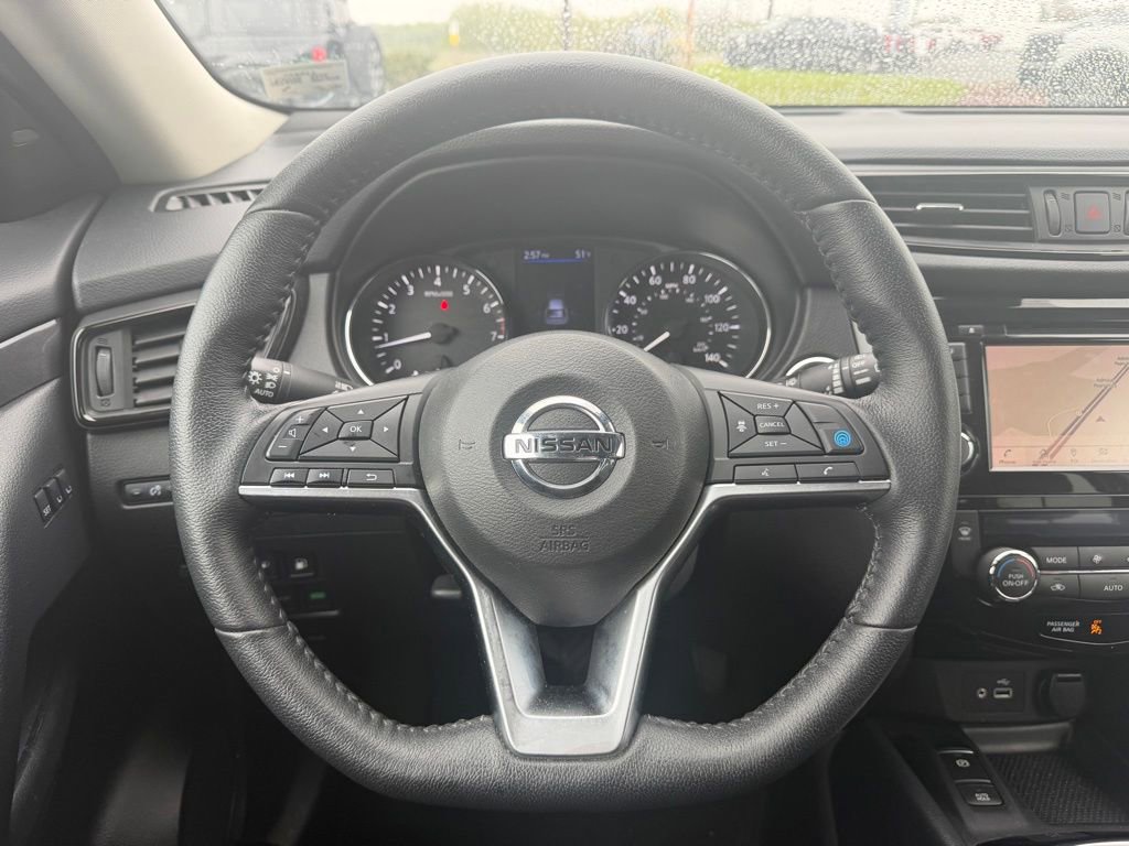 Used 2020 Nissan Rogue SV w/ Premium Package FWD image 22