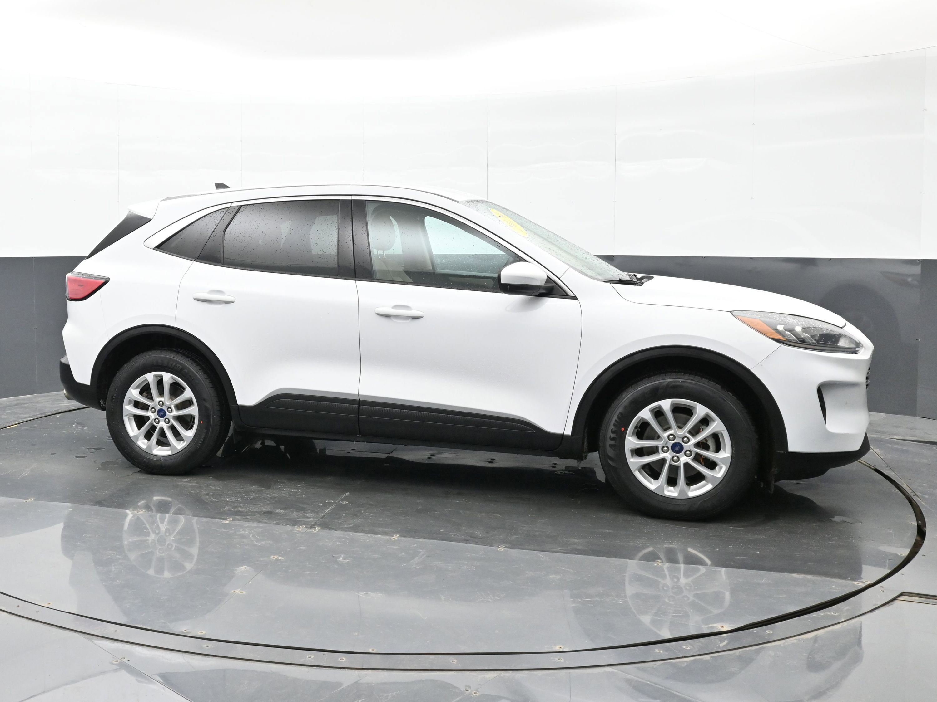 Used 2020 Ford Escape SE AWD/4WD image 9