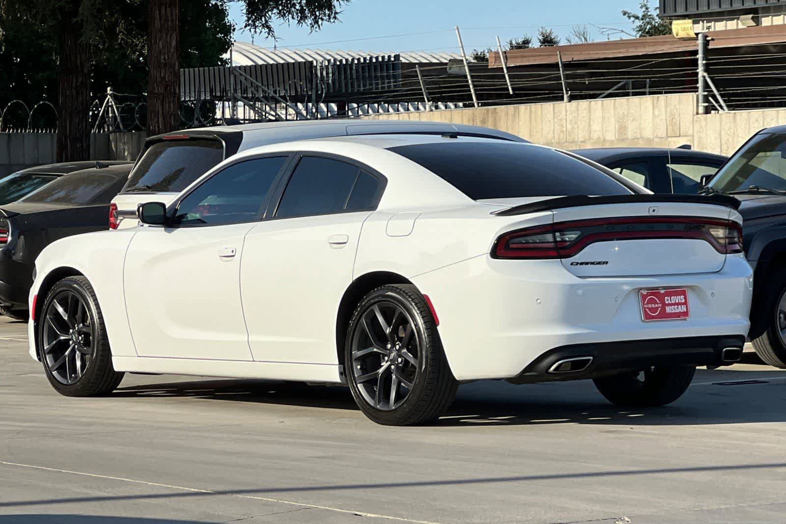 Used 2021 Dodge Charger SXT w/ Blacktop Package RWD image 7