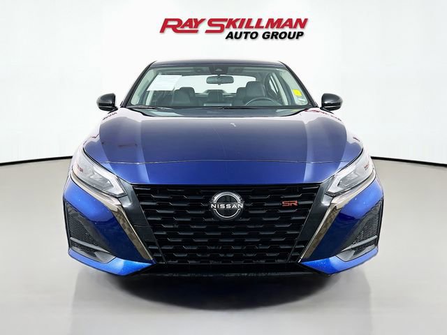 Used 2024 Nissan Altima 2.5 SR FWD image 2