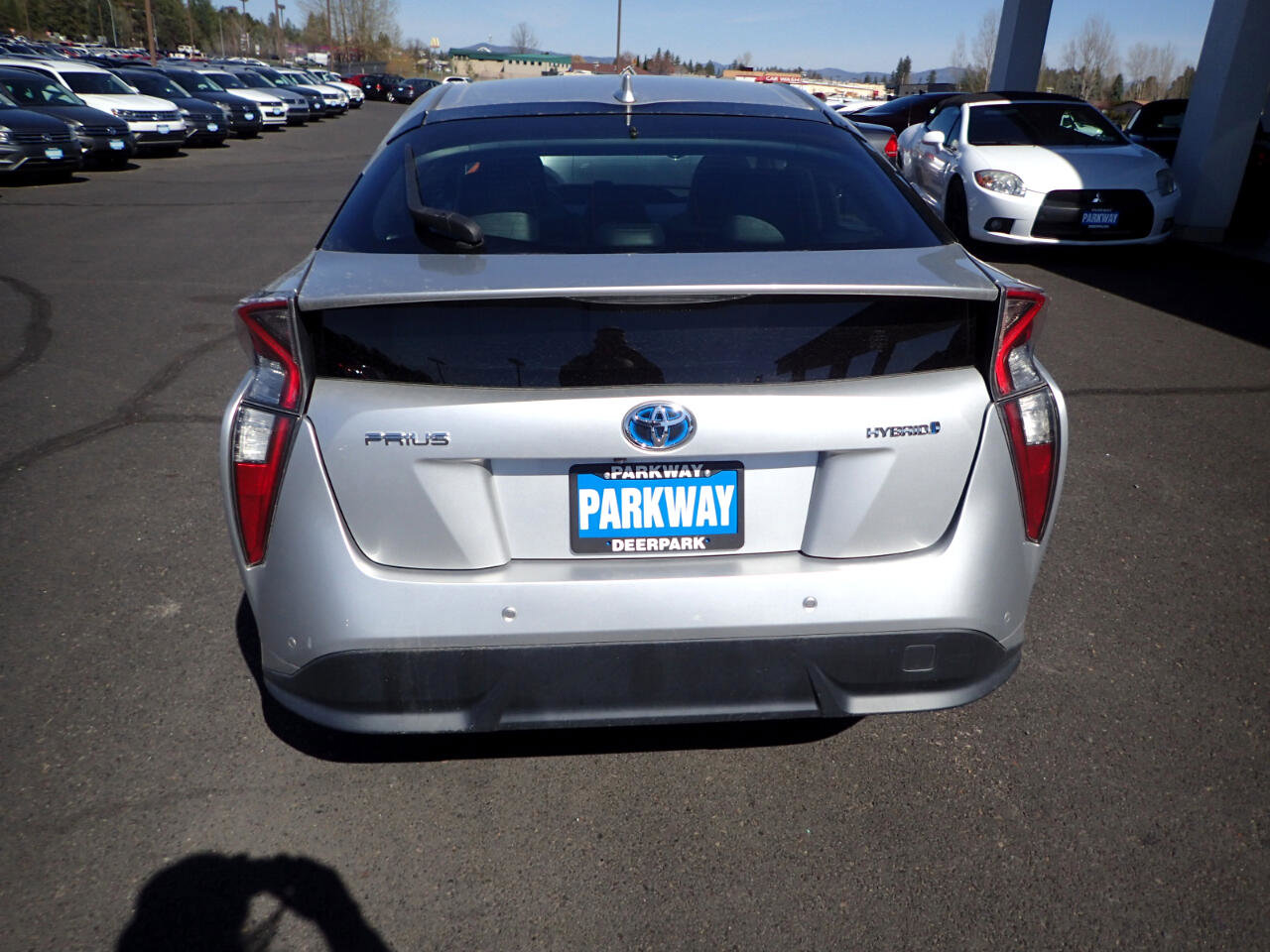 Used 2017 Toyota Prius Three Touring FWD image 4