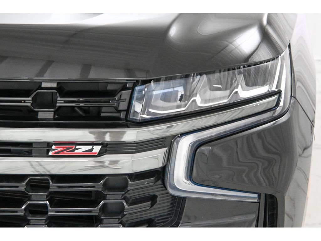 Used 2022 Chevrolet Tahoe Z71 w/ Luxury Package AWD/4WD image 11