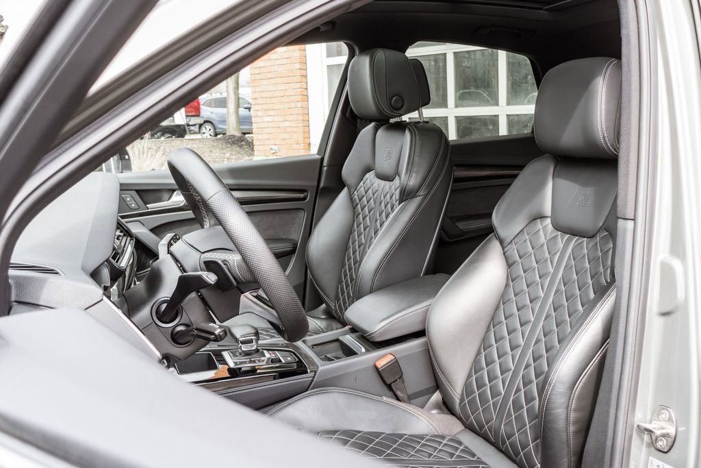 Used 2023 Audi SQ5 Prestige w/ Prestige Package image 6