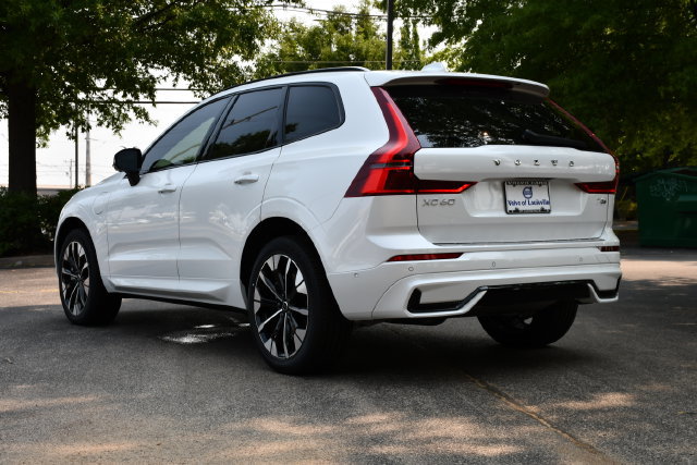 New 2026 Volvo XC60 T8 Plus w/ Climate Package PRO AWD/4WD image 5