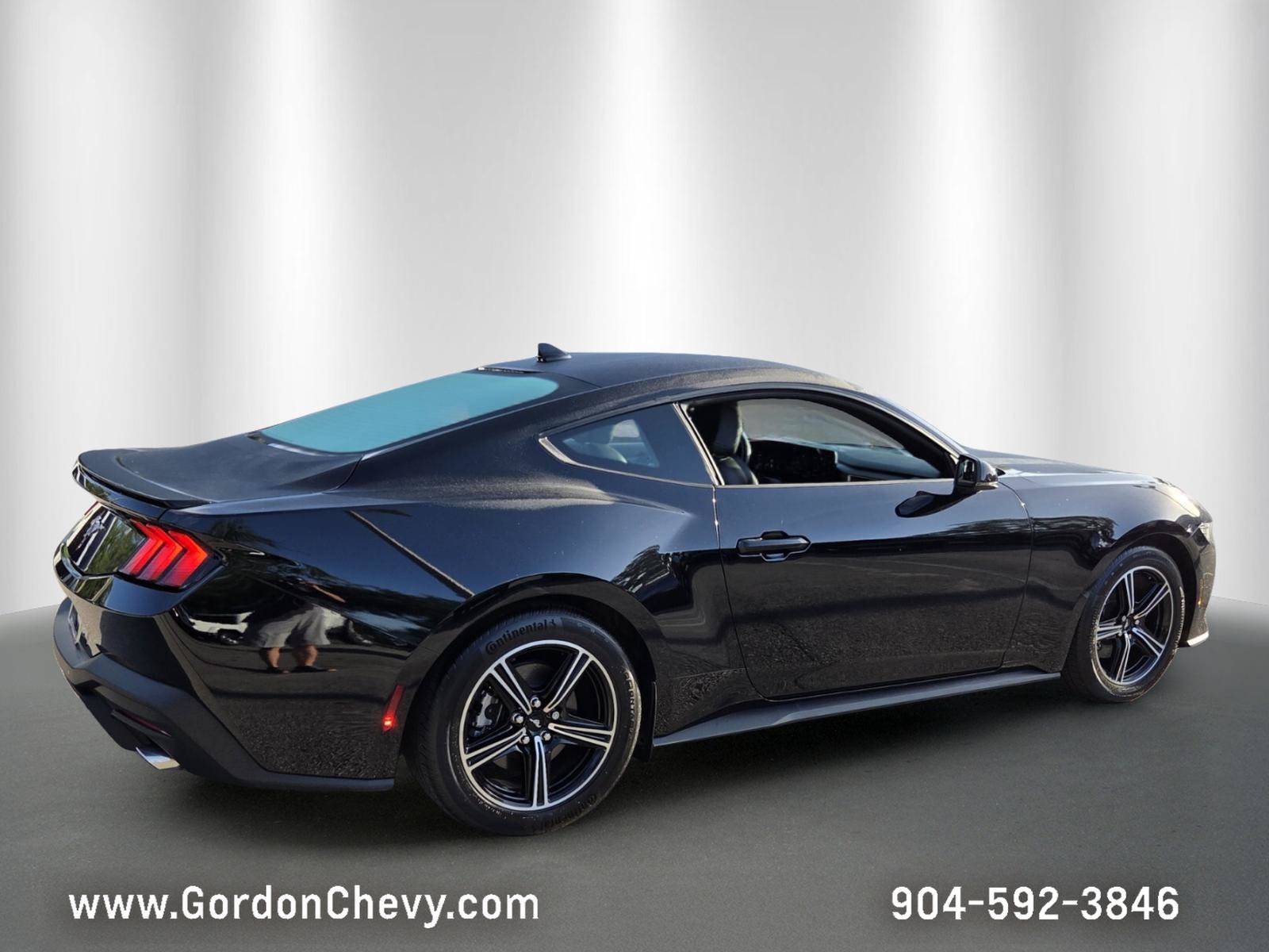 Used 2024 Ford Mustang Premium RWD image 6