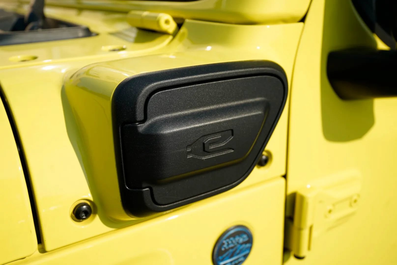Used 2023 Jeep Wrangler Unlimited w/ Sun & Screen Package AWD/4WD image 13