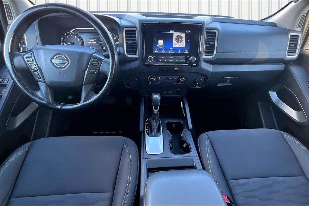 Used 2022 Nissan Frontier SV image 6