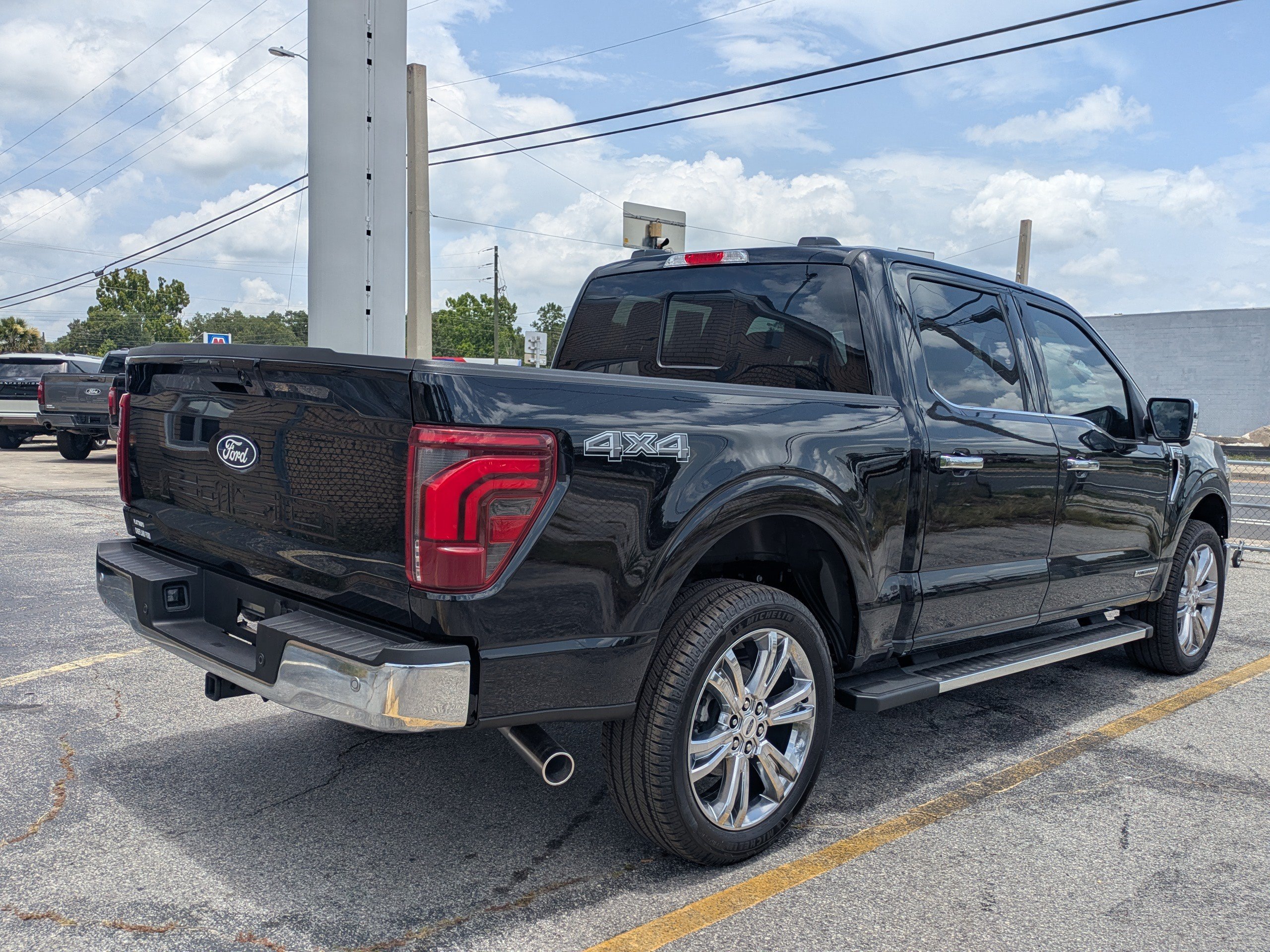 Certified 2025 Ford F150 Lariat w/ Equipment Group 502A High AWD/4WD image 4