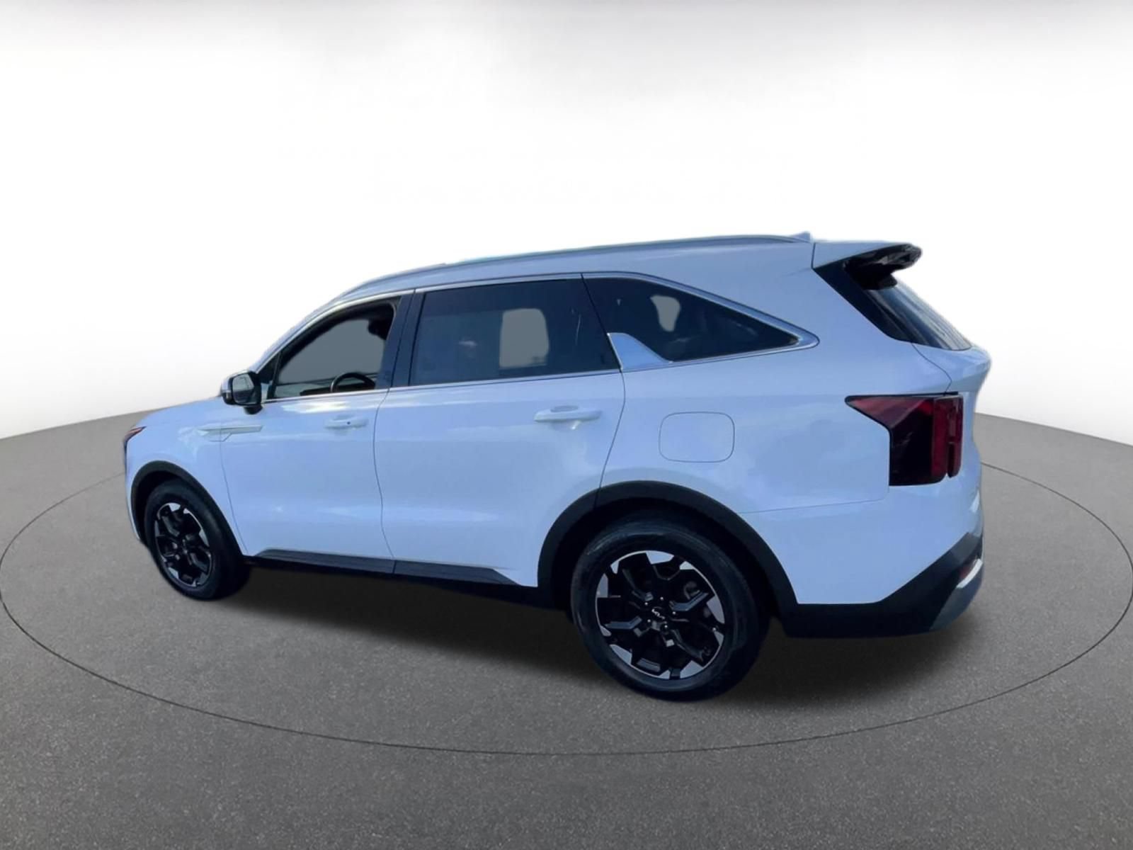 Used 2024 Kia Sorento S FWD image 9
