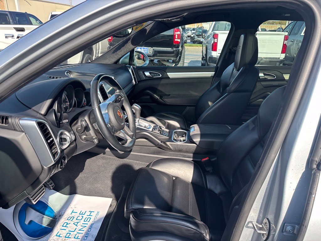 Used 2017 Porsche Cayenne GTS AWD/4WD image 14