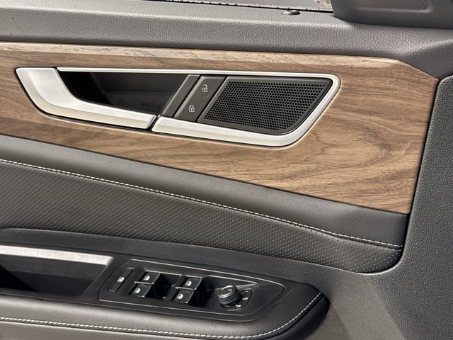 New 2026 Volkswagen Atlas SE image 19