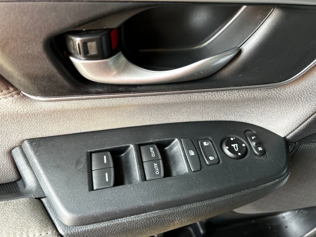 Used 2019 Honda CR-V EX image 6