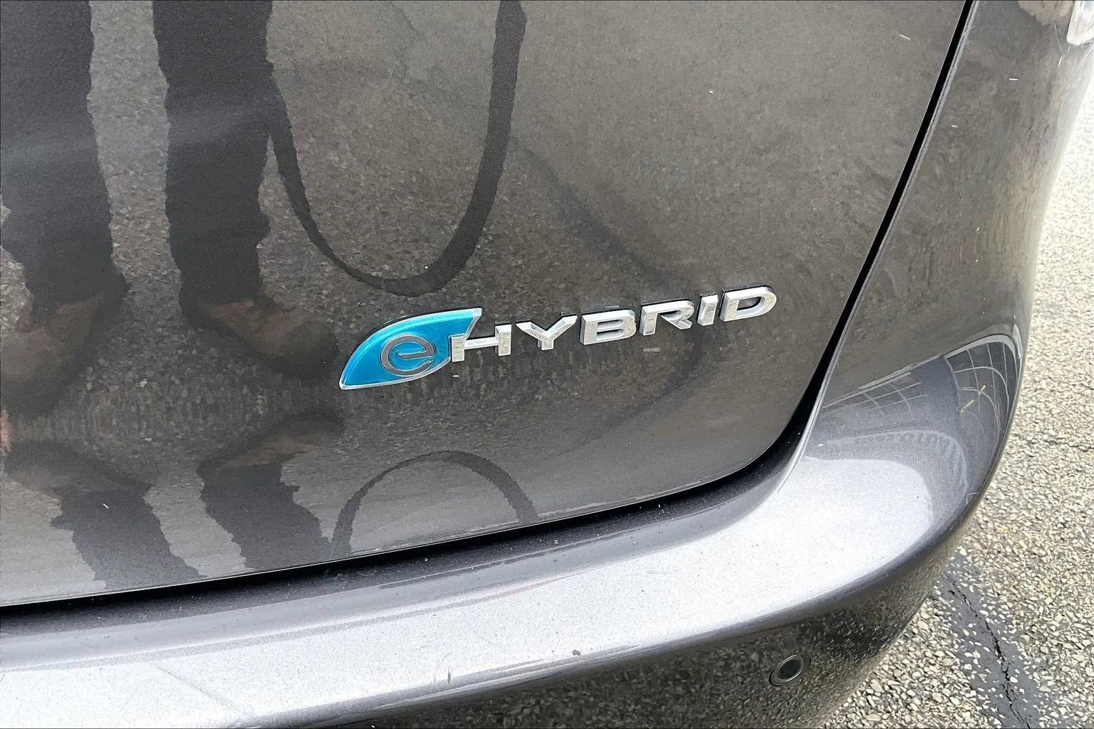 Used 2021 Chrysler Pacifica Touring-L image 8