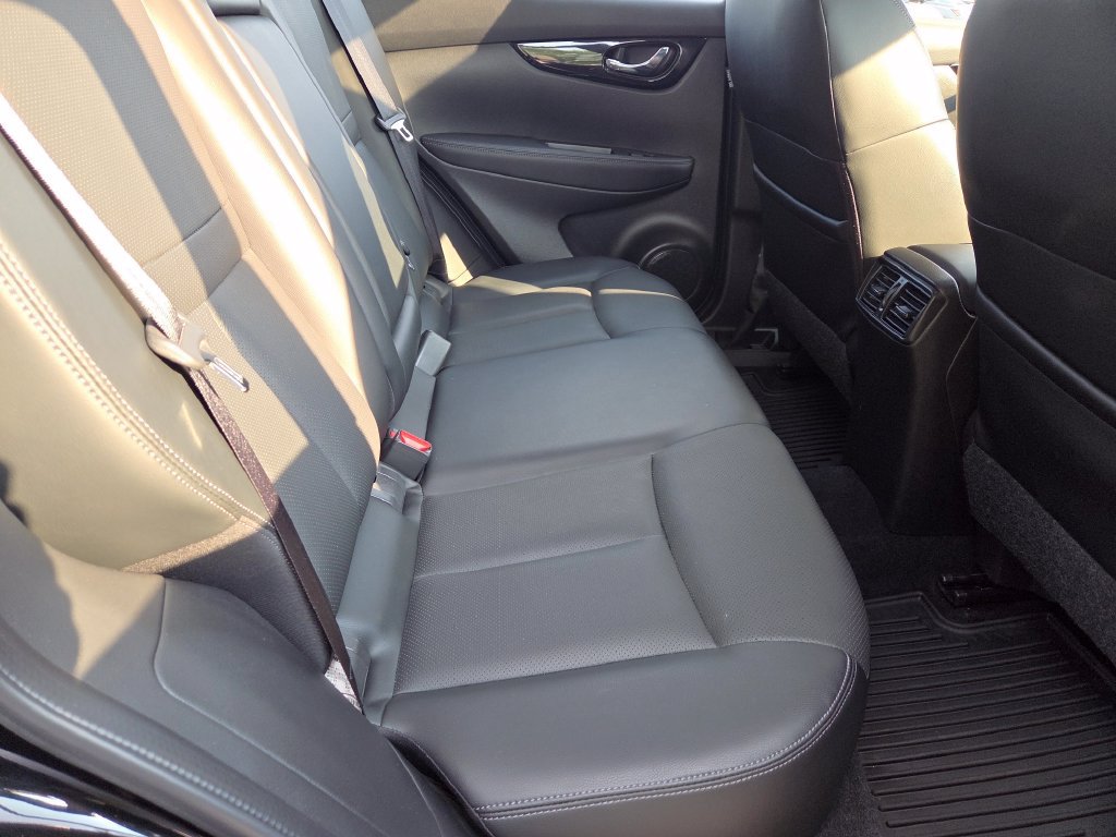 Used 2019 Nissan Rogue Sport SL w/ Premium Package AWD/4WD image 28