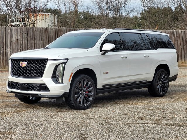 Used 2025 Cadillac Escalade ESV V image 3