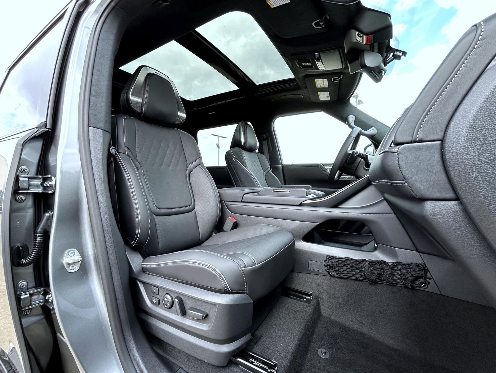 New 2026 INFINITI QX80 Autograph image 15