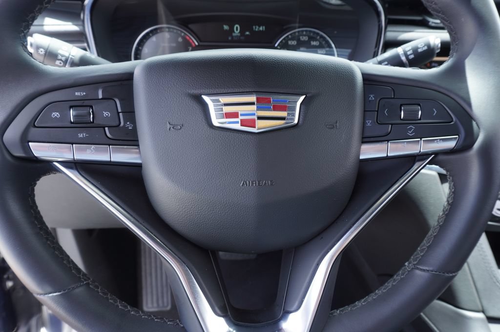 Certified 2025 Cadillac XT6 Luxury FWD image 19
