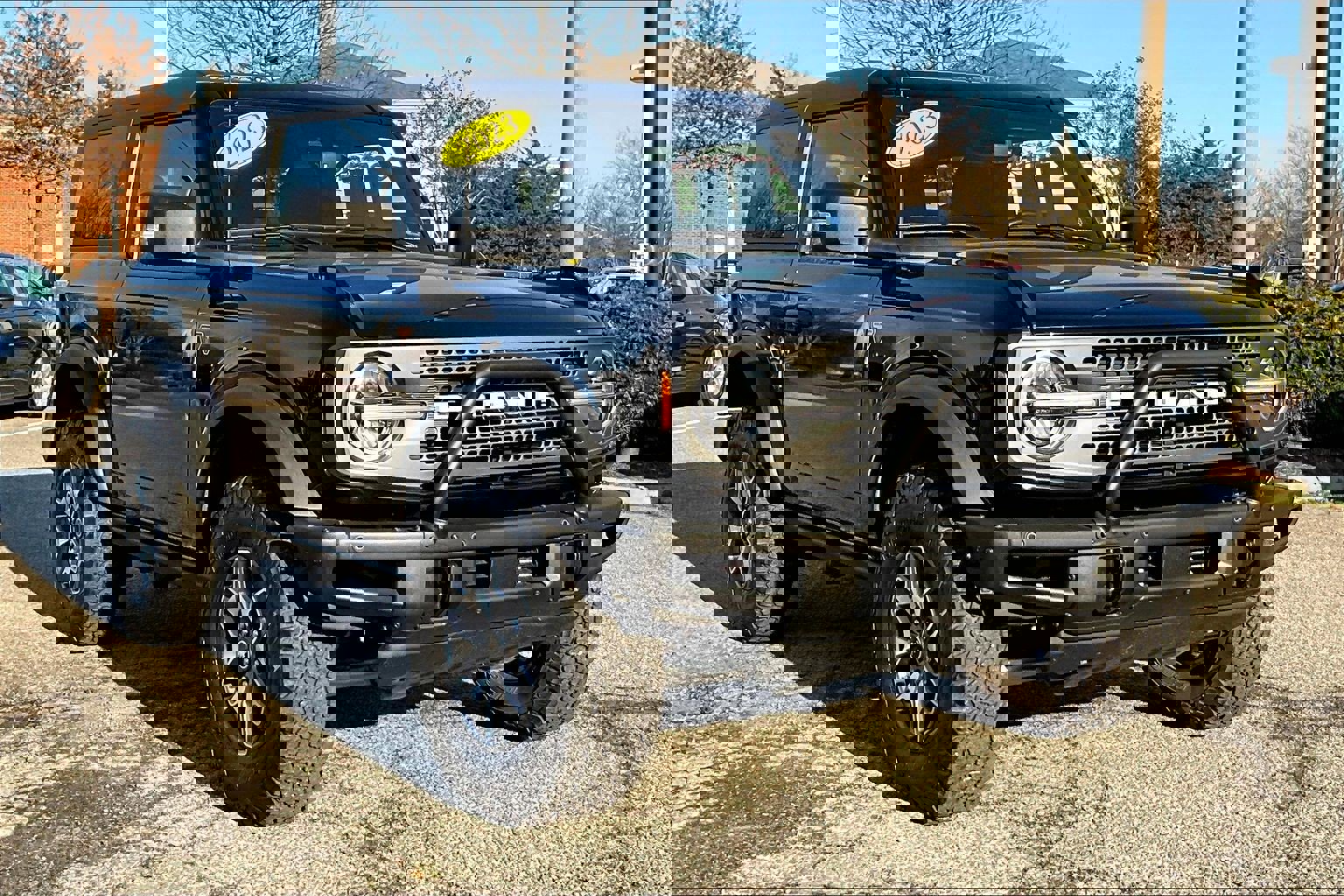 Used 2023 Ford Bronco Badlands image 11