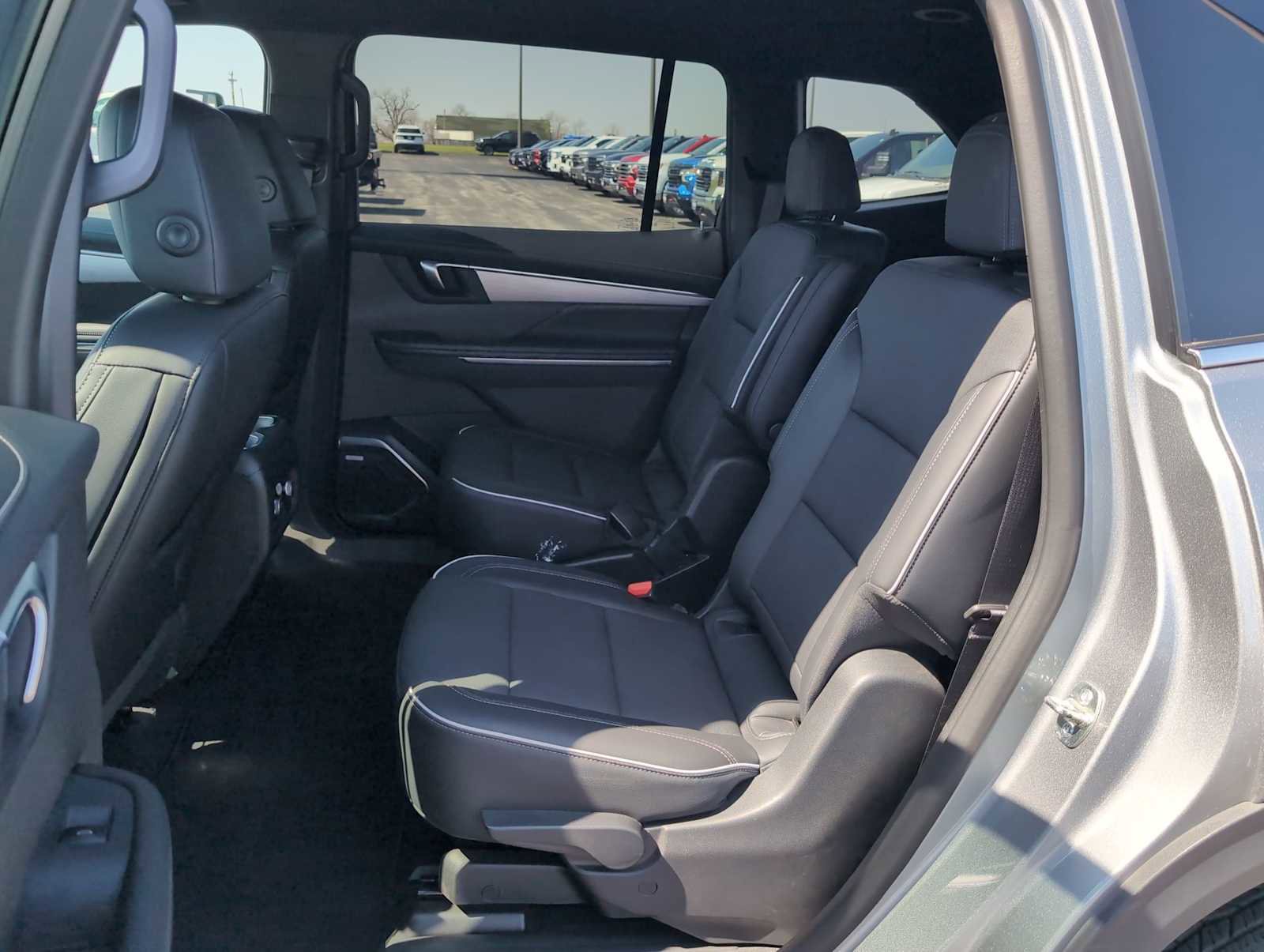 Used 2025 Buick Enclave Preferred image 25