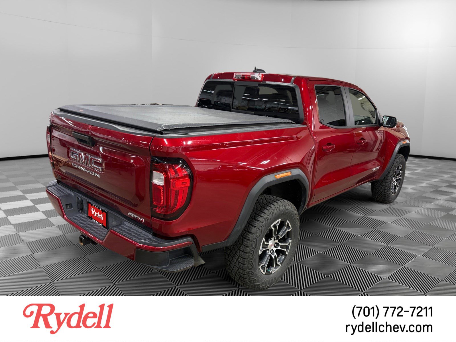 Used 2023 GMC Canyon AT4 AWD/4WD image 3