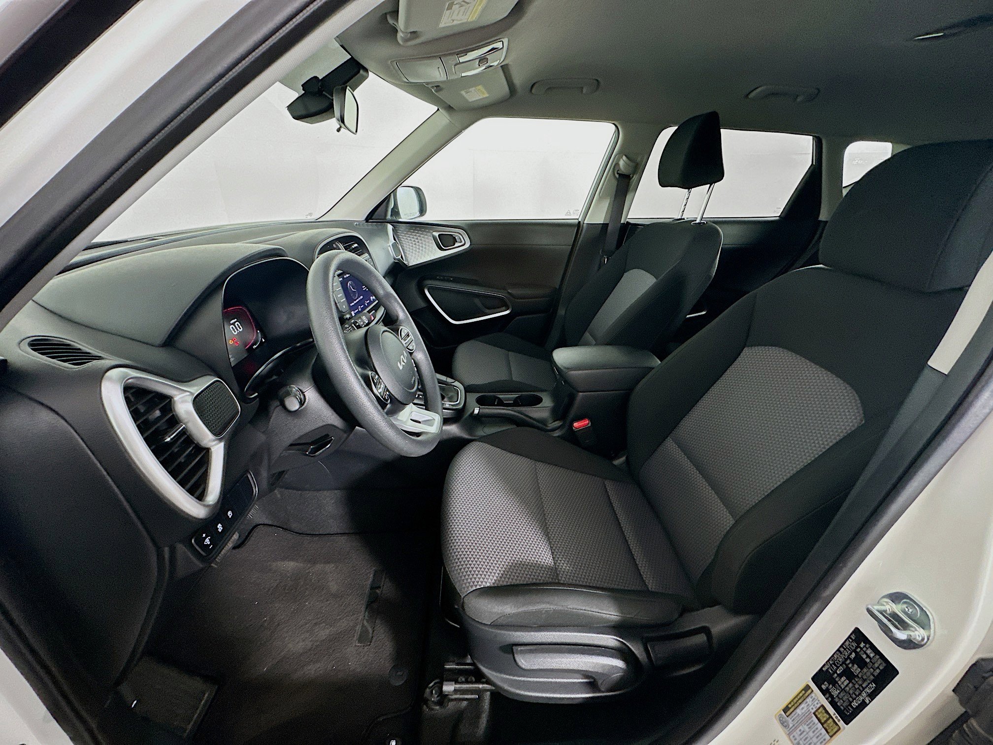 Used 2024 Kia Soul LX w/ Option Group 015 image 13