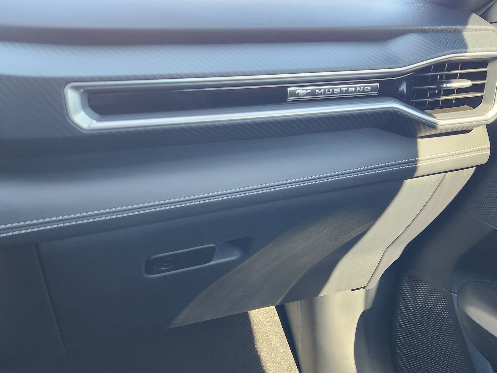 Used 2024 Ford Mustang GT Premium image 23