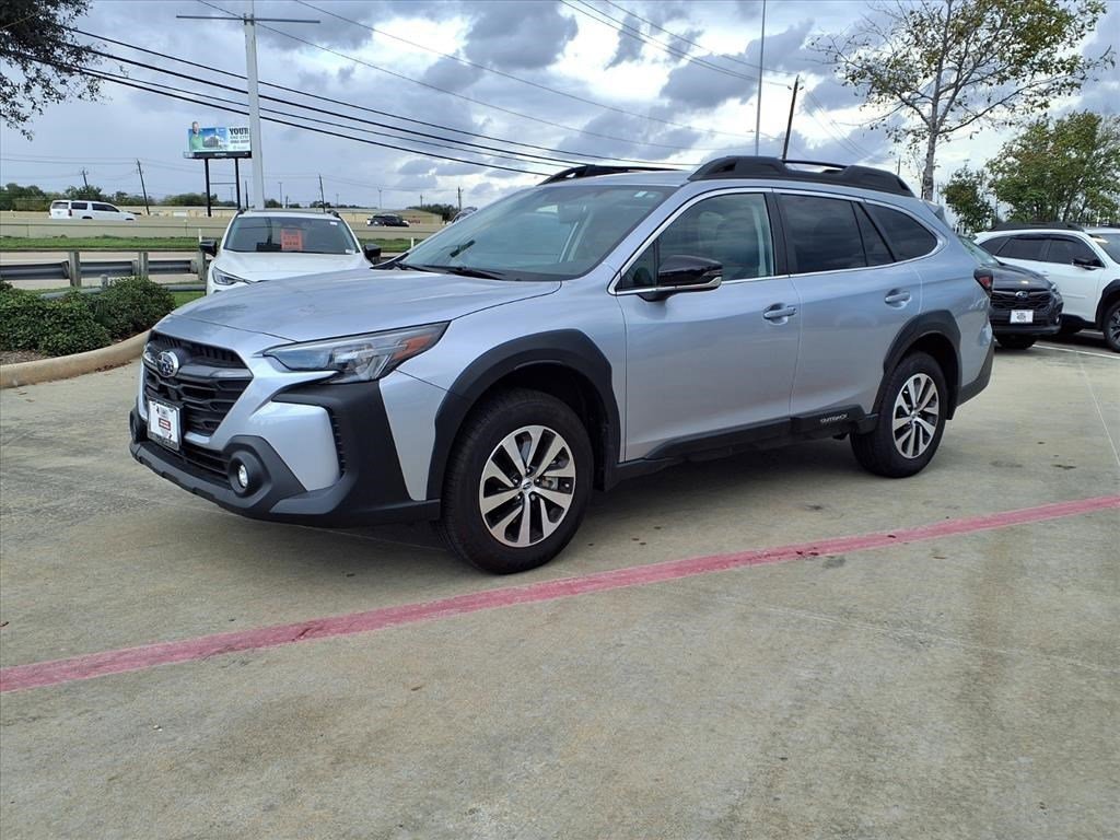 Used 2025 Subaru Outback Premium w/ Popular Package #1A image 23