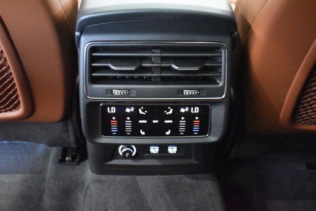 Used 2020 Audi Q8 Prestige AWD/4WD image 26