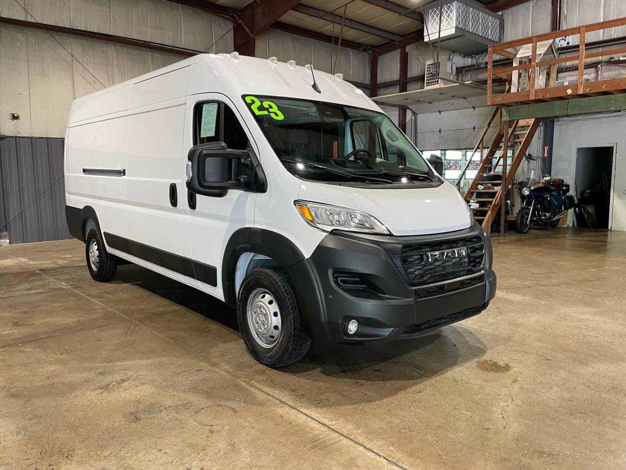 Used 2023 RAM ProMaster 3500 w/ Safety Group FWD image 3