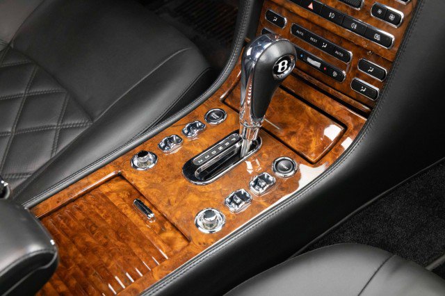 Used 2005 Bentley Arnage T image 10