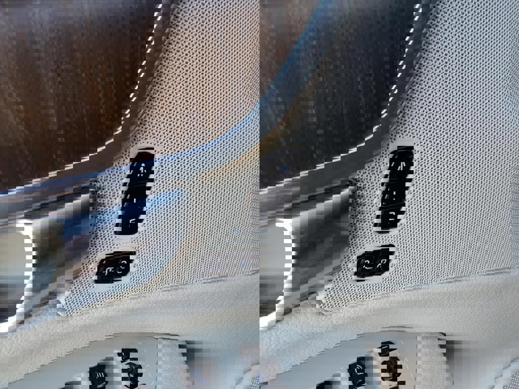 Certified 2021 Volvo V90 T6 Cross Country w/ Climate Package image 17