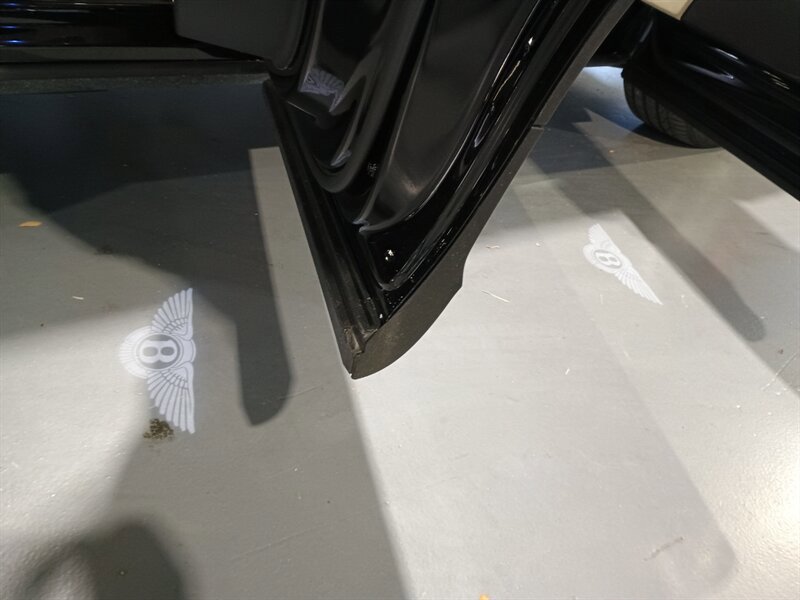 Used 2023 Bentley Bentayga AWD/4WD image 34