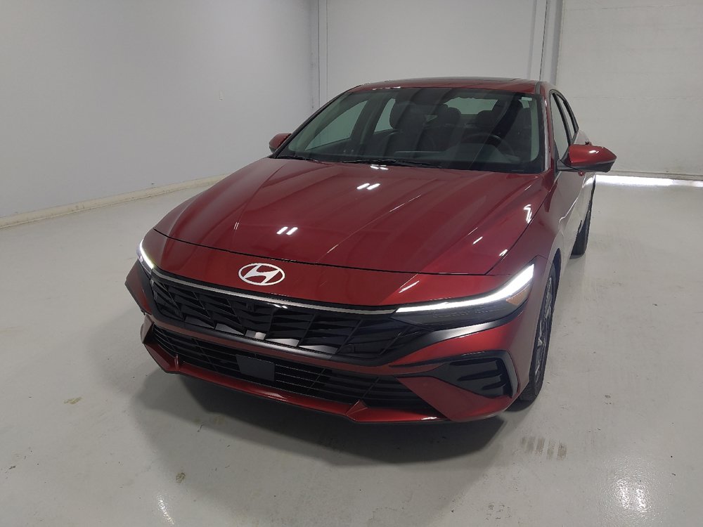 Used 2024 Hyundai Elantra Limited FWD image 15