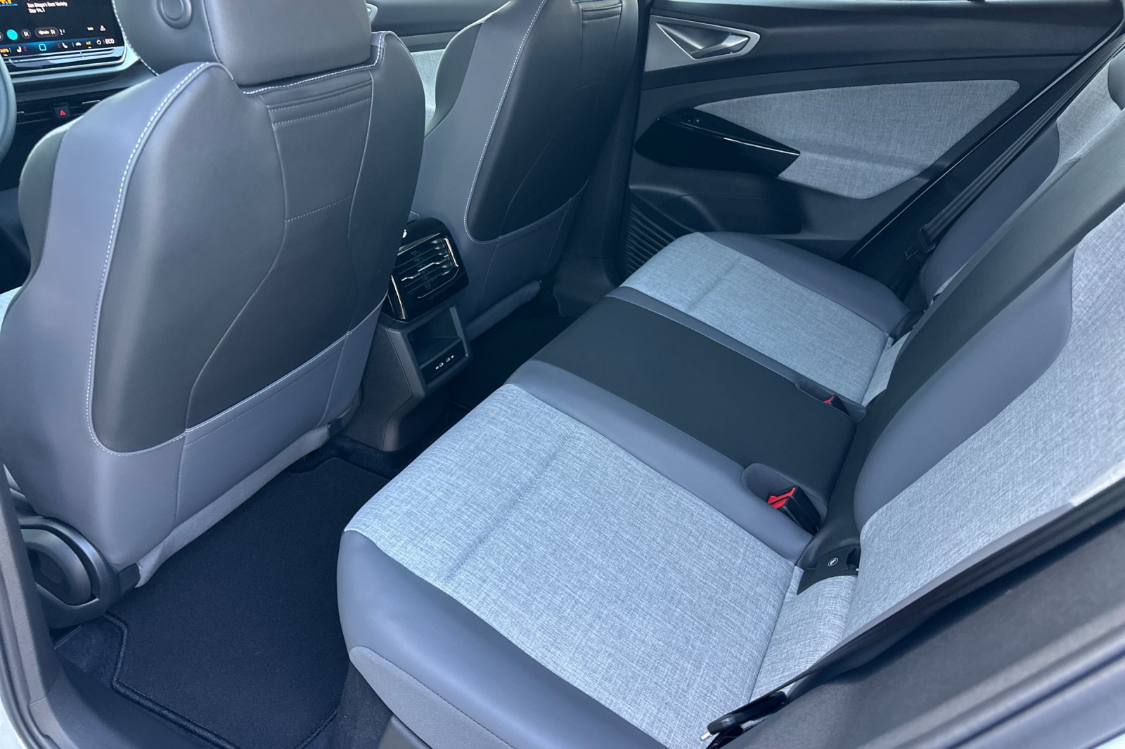 New 2026 Volkswagen ID.4 Pro RWD image 10