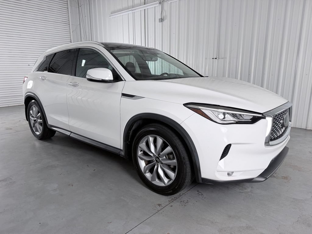 Certified 2020 INFINITI QX50 Luxe w/ Navigation Package FWD image 3
