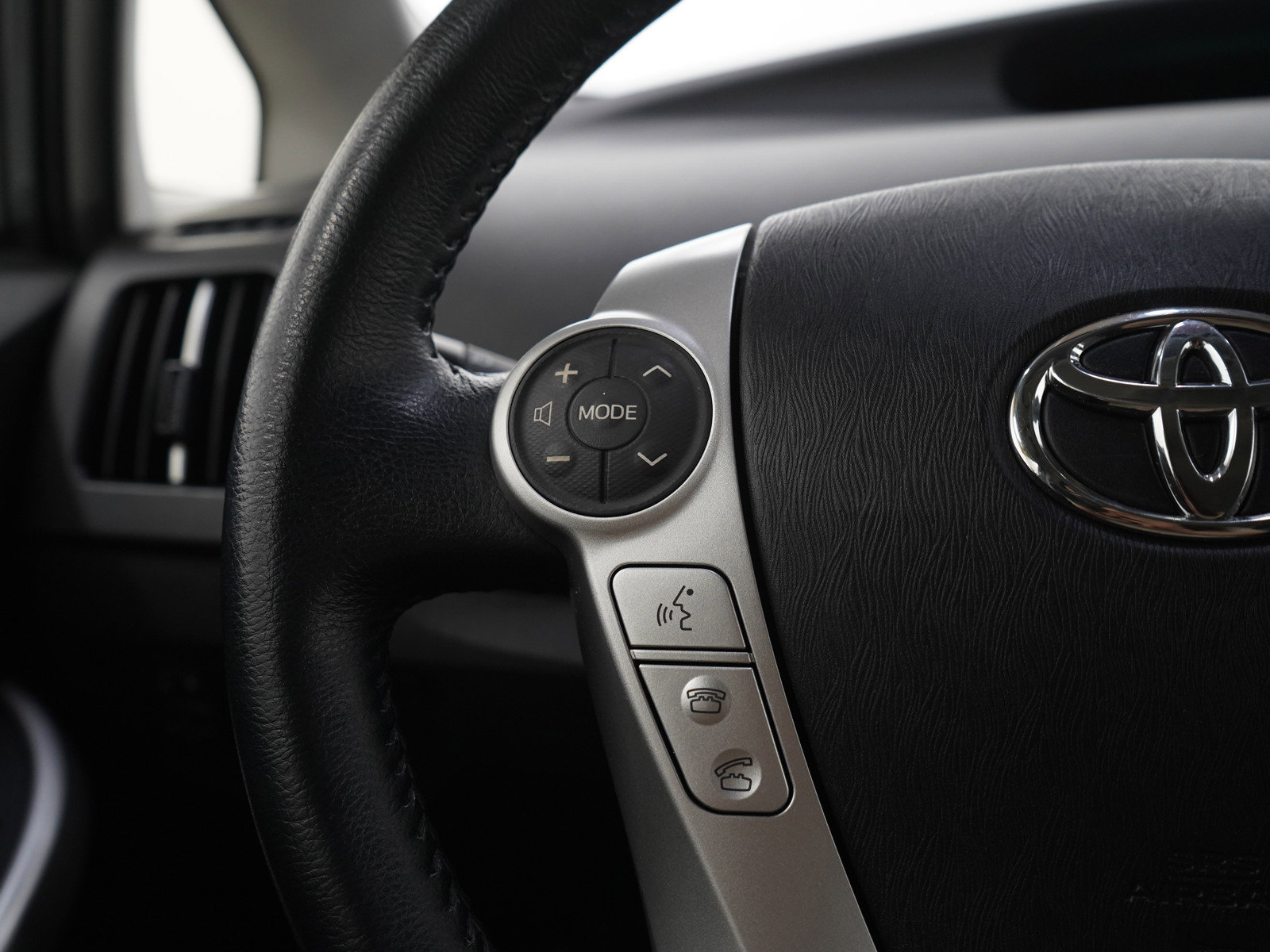 Used 2013 Toyota Prius Four FWD image 23