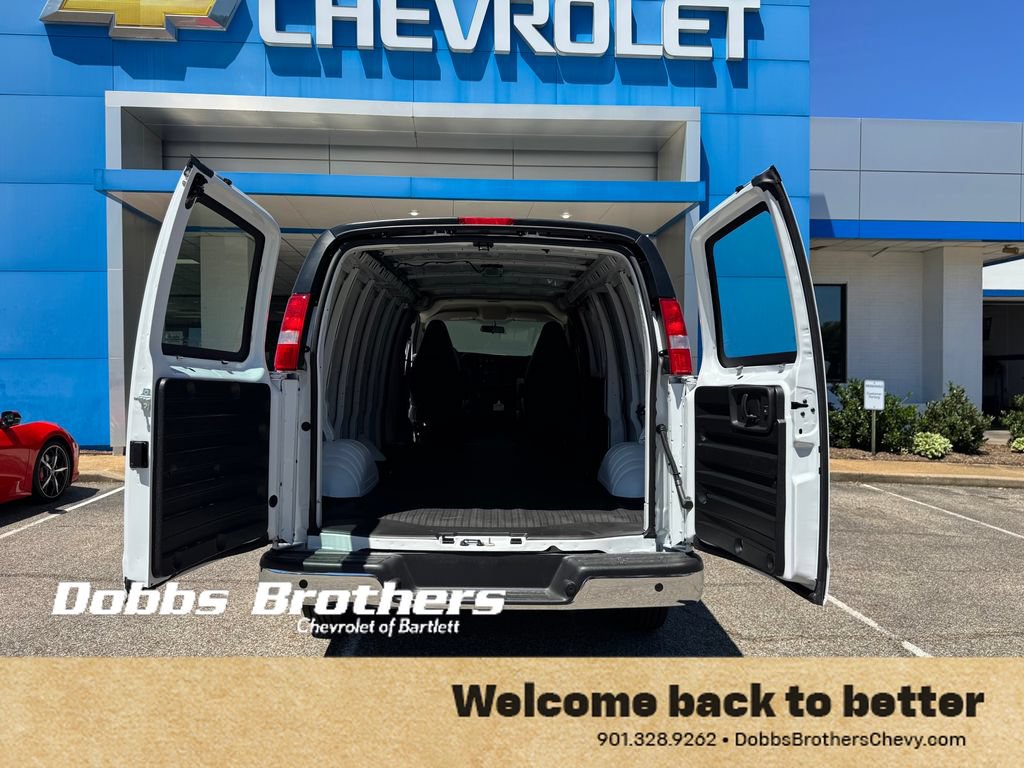 New 2026 Chevrolet Express 3500 Extended w/ Chrome Appearance Package RWD image 31